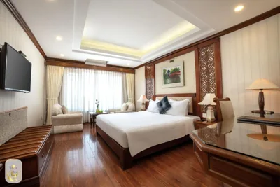 Deluxe 더블 또는 트윈룸(도시 전망) + 무료 애프터눈 티 — Thien Thai Hotel & Spa