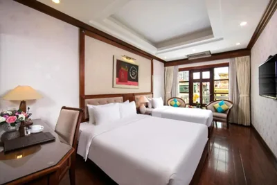 도시 전망 Queen룸(퀸 침대 2개) + 무료 애프터눈 티 — Thien Thai Hotel & Spa